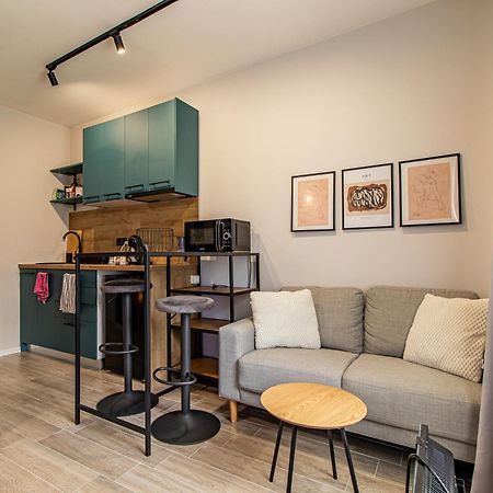Stay Central: Urban Studio Gem Sofia Luaran gambar