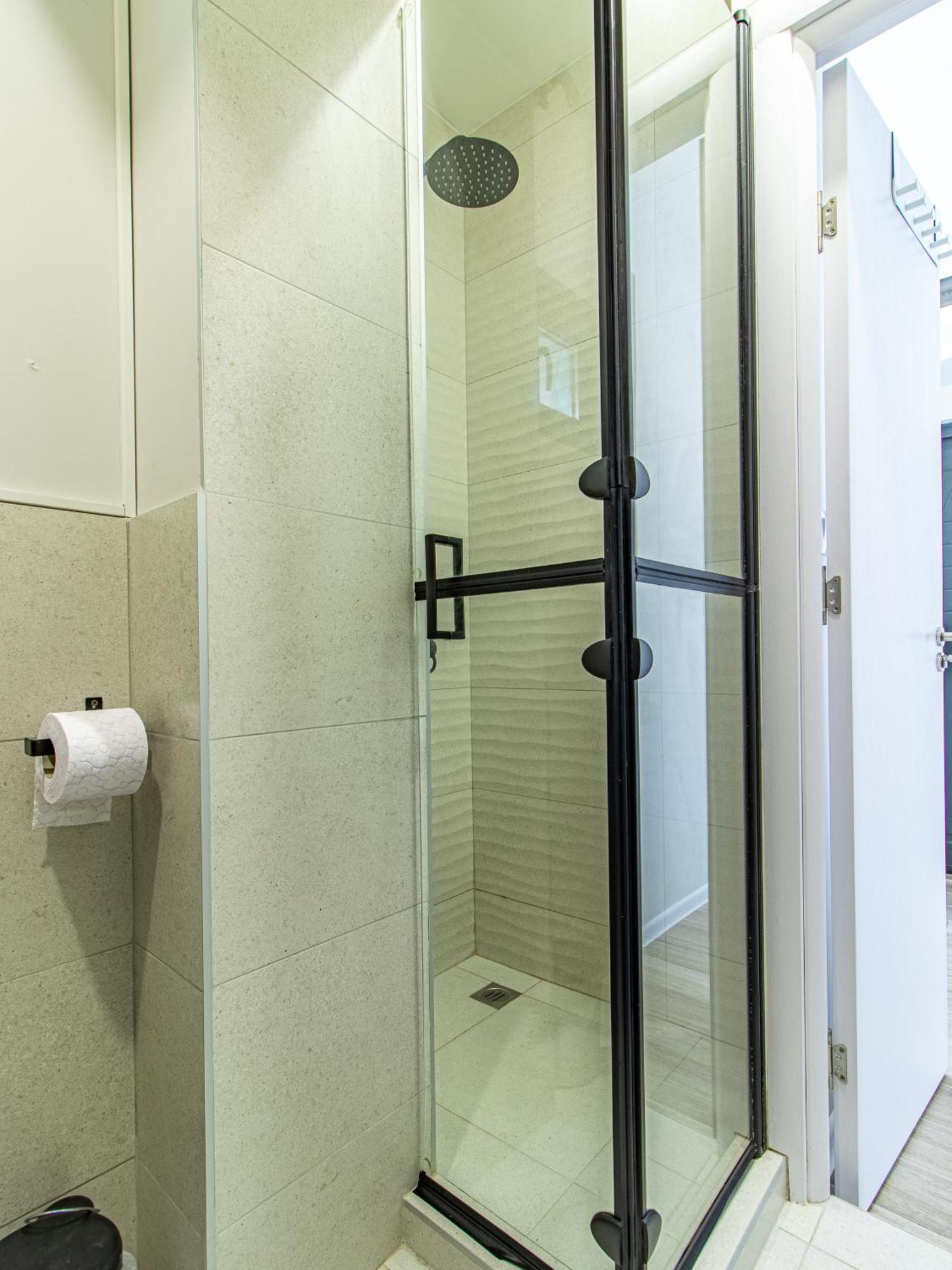 Stay Central: Urban Studio Gem Sofia Luaran gambar